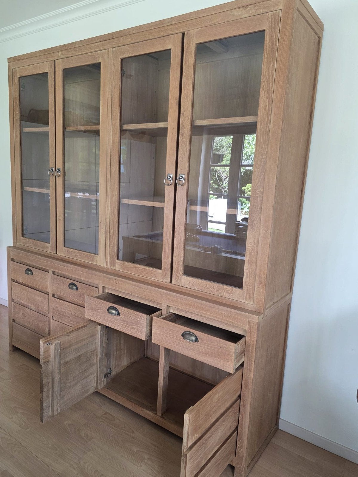 Zeer degelijke buffetkast in massief teak, Ophalen, Glas