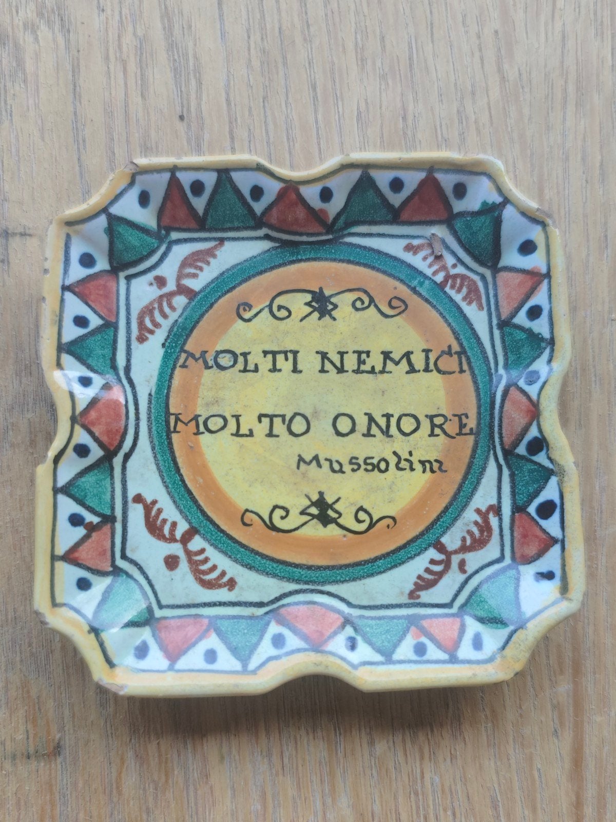 Antiek Italiaans Majolica Schaaltje Mussolini Propaganda, Verzamelen, Ophalen of Verzenden