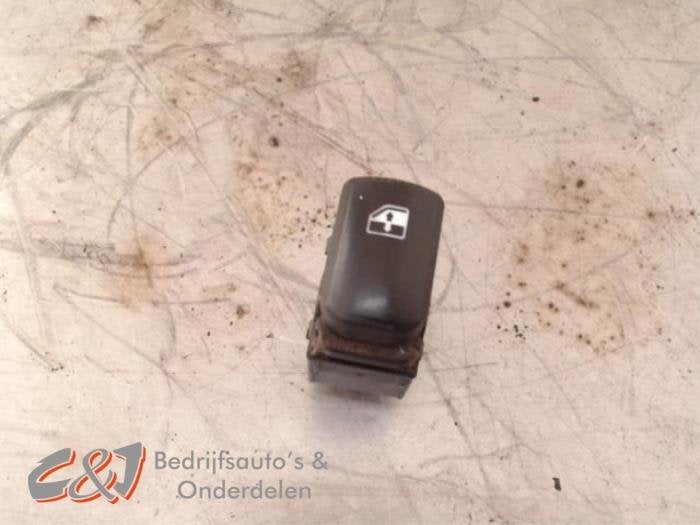 Commutateur vitre électrique d'un Hyundai Santafe, -, 3 mois de garantie, Utilisé, Hyundai