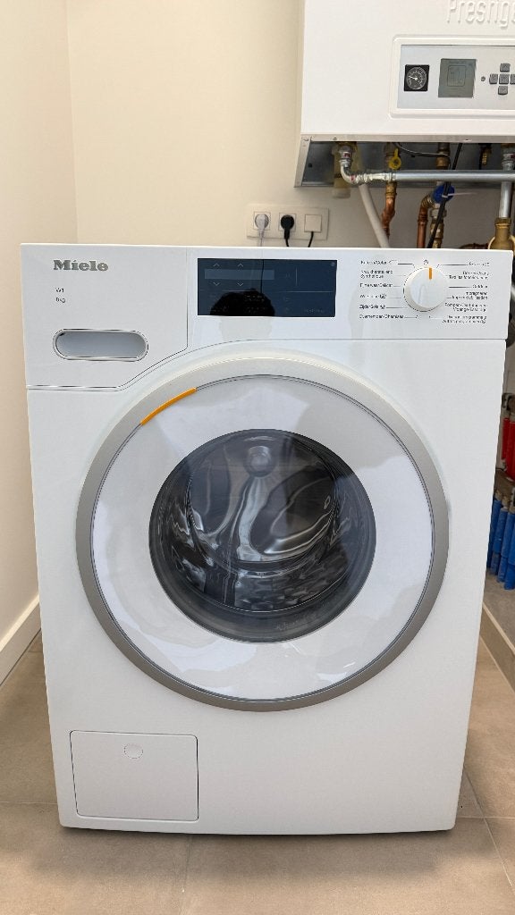 Aussi bon que la nouvelle machine à laver Miele, Electroménager, Lave-linge, 85 à 90 cm, Programme lavage à la main, 1600 tours ou plus