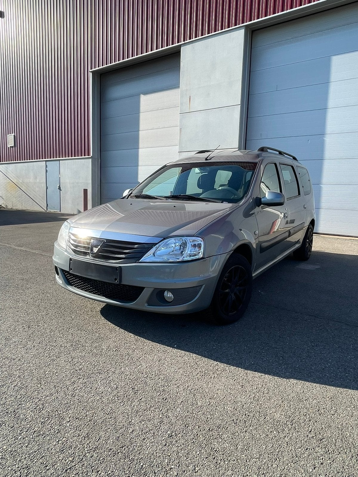 Dacia Logan MCV 1.5 dCi 90pk 7 zitplaatsen  Airco/Euro5, Auto's, Euro 5, Dakrails, Particulier, Te koop