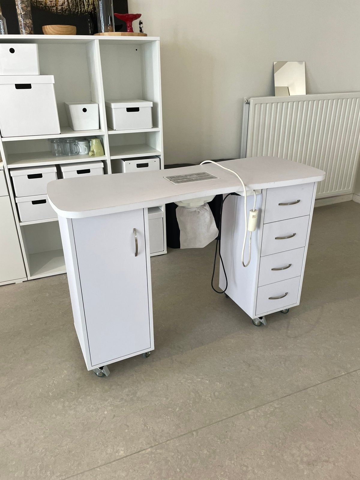 Nagel/manicure tafel met afzuiging, Ophalen, Gebruikt