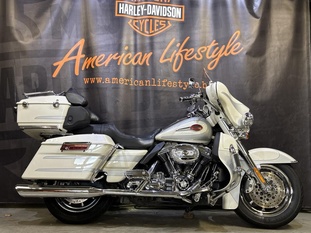 Harley-Davidson Touring Touring Electra Glide Ultra Classic, Entreprise, Plus de 35 kW, 1801 cm³, Régulateur de vitesse