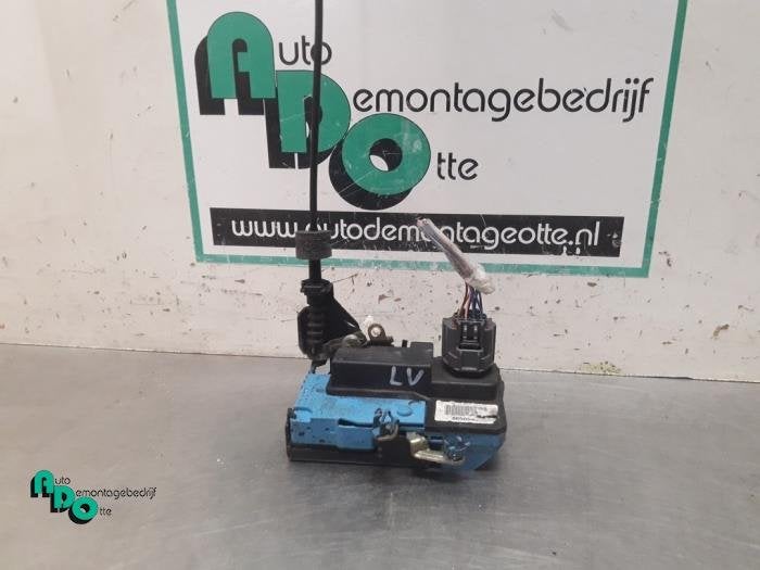 Serrure portière mécanique 4portes avant gauche d'un Volvo, -, 3 mois de garantie, -, -