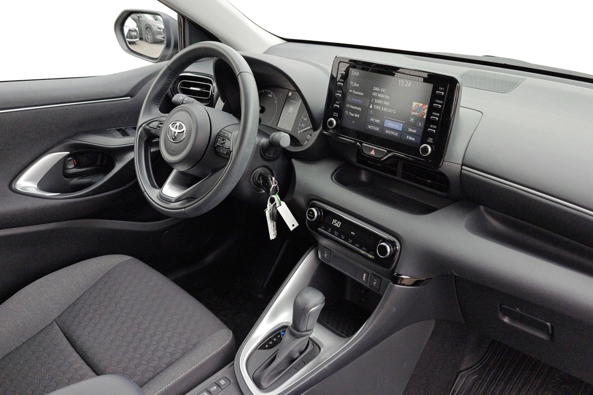 Toyota Yaris 1.5 VVT-i Hybrid Dynamic e-CVT + Verwarmde zete, Automatische klimaatregeling, Gebruikt, Zwart, 116 pk