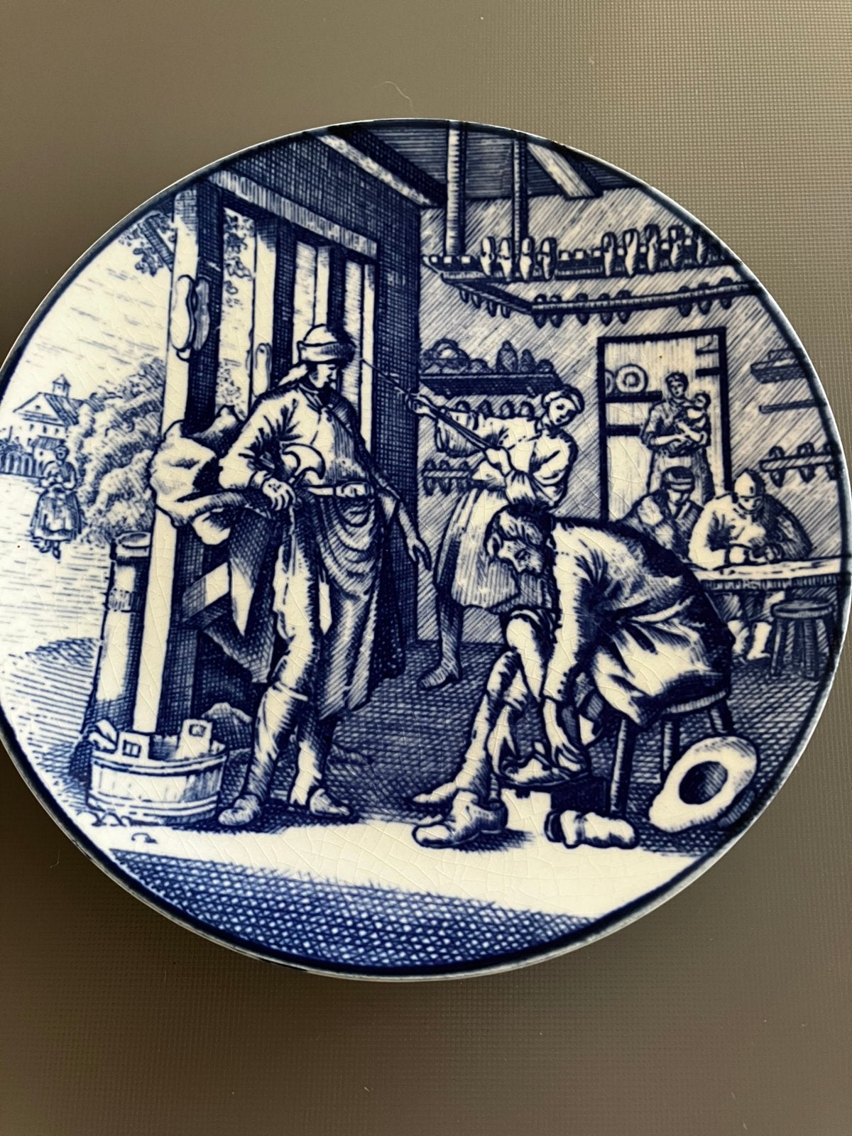 DELFTS BLAUW Wand/sierbordje ‘Schoenmaker’., Enlèvement ou Envoi