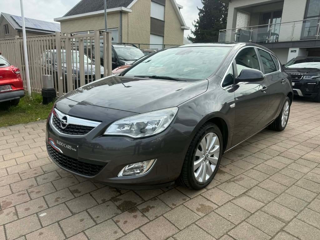 Opel Astra 1.6 benzine van 2011, Auto's, Euro 5, 1600 cc, Bedrijf, 147 g/km