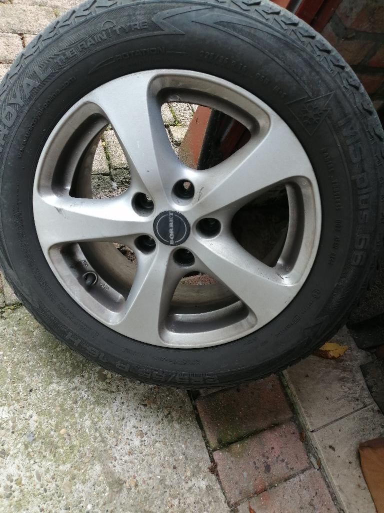 4 winterbanden met alum velg voor audi A4, Auto-onderdelen, Banden en Velgen, Ophalen, Winterbanden, Velg(en)