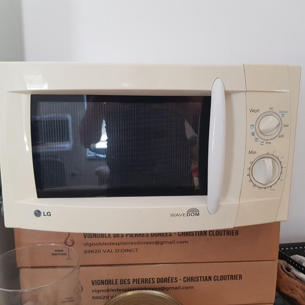 MICRO-ONDES LG, Electroménager, Micro-ondes, Enlèvement ou Envoi, Gril, Utilisé, 45 à 60 cm