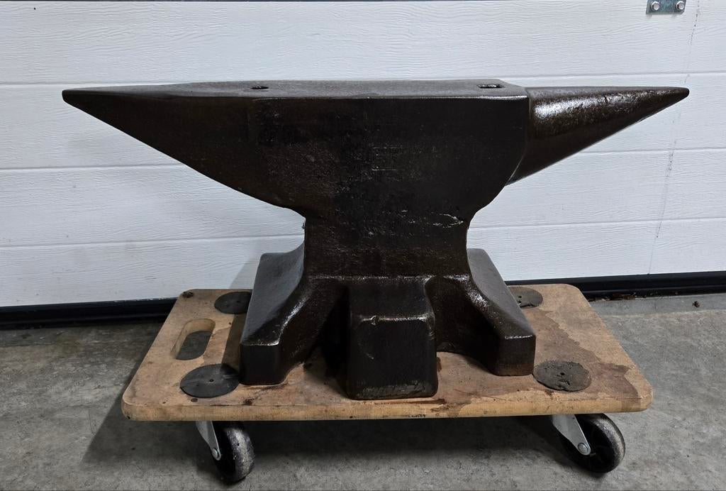 Te koop: Peddinghaus aambeeld – 121 kg, Ophalen