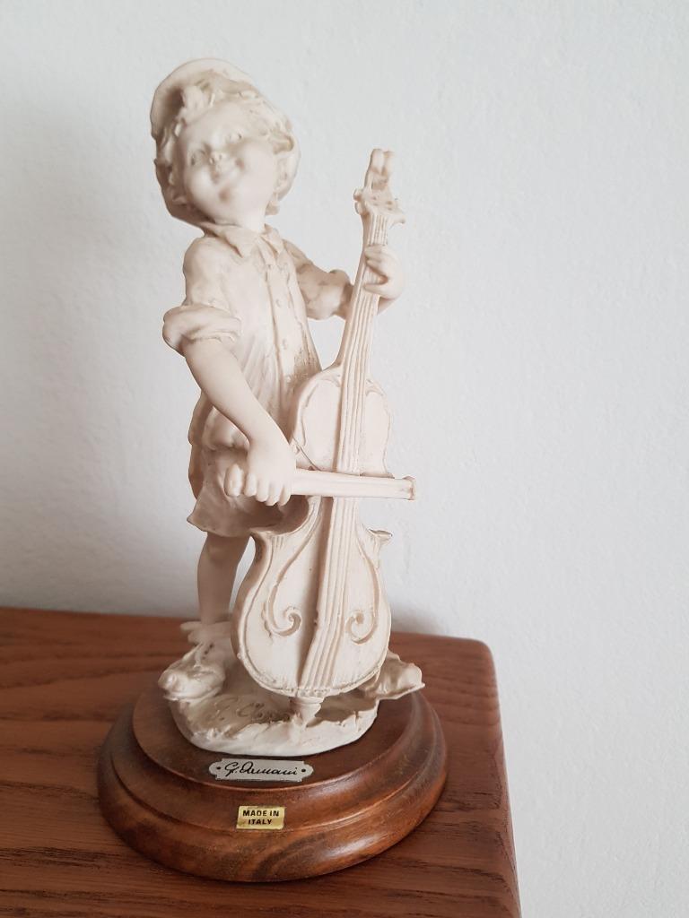figurine (G.Armani), Enlèvement ou Envoi, Comme neuf