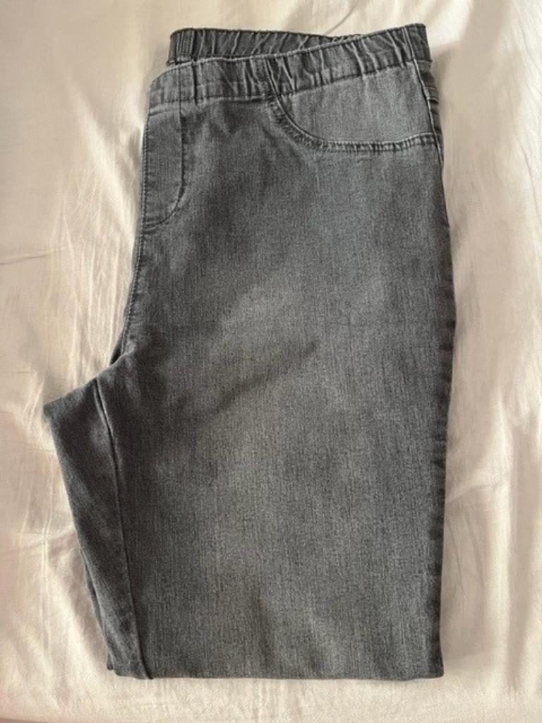 Elastische taille broek, Maat 46/48 (XL) of groter, Ophalen of Verzenden, Zo goed als nieuw, C&A