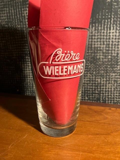 OUD GEZUURD GLAS WIELEMANS 33 CL. ALS NIEUW. H : 14 CM., Verzamelen, Glas en Drinkglazen, Ophalen of Verzenden, Zo goed als nieuw