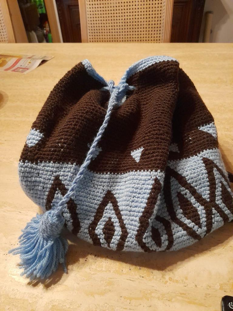 Door mijn vrouw zelf gebreide rugzak in bleekblauw en bruin, Ophalen of Verzenden, Zo goed als nieuw, Bruin, Overige typen