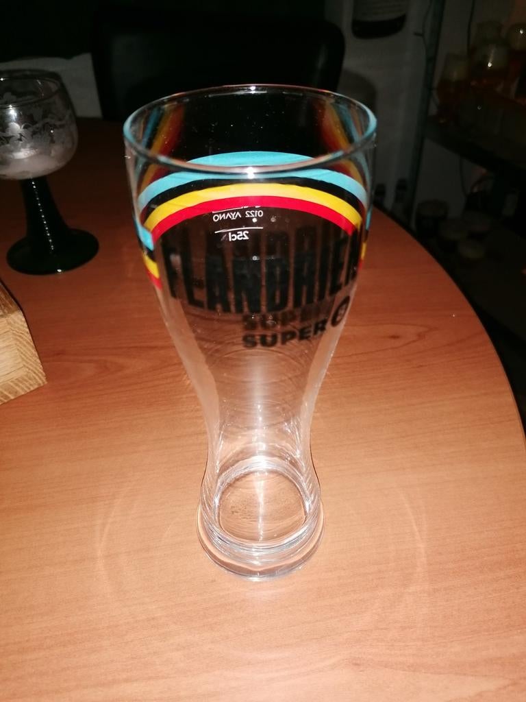 Glas flandrien super 8, Verzamelen, Verzenden