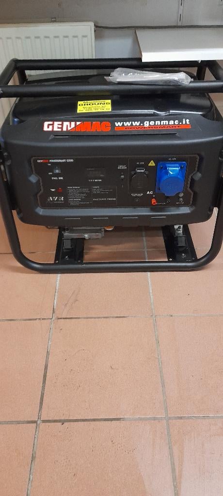 stroomgenerator, Doe-het-zelf en Bouw, Ophalen, Nieuw, Benzine
