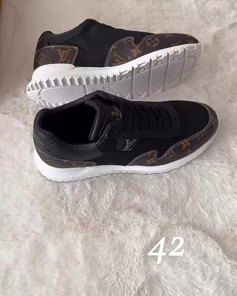 Louis Vuitton, Vêtements | Hommes, Chaussures, Enlèvement ou Envoi, Neuf