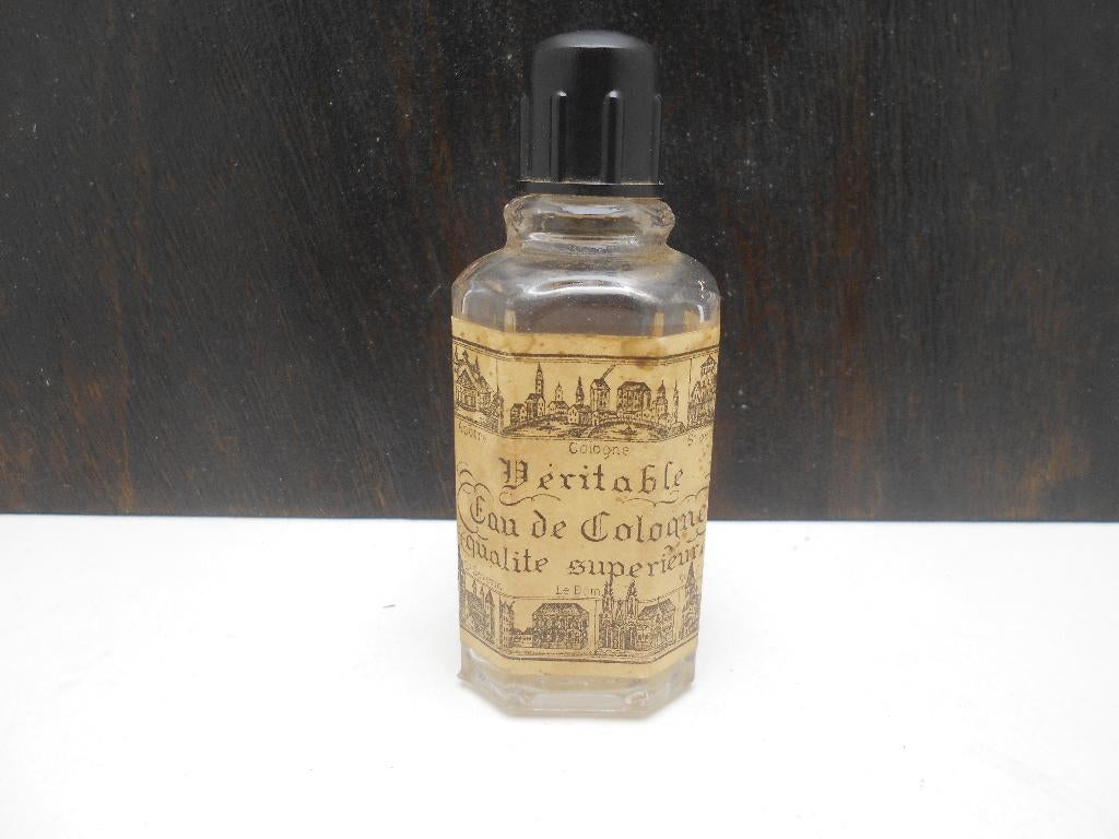 ancien flacon Veritable eau de Cologne Qualité superieure, Enlèvement ou Envoi, Utilisé, Bouteille de parfum