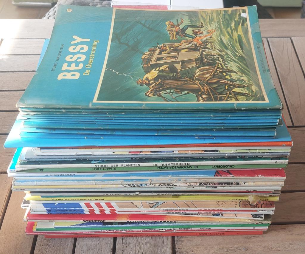 Lot 50 diverse strips, Meerdere stripboeken, Ophalen of Verzenden, Gelezen, Diversen