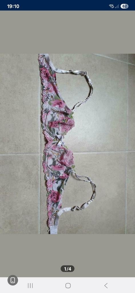 Setje bh Lise Charmel 70D cup en large string, Kleding | Dames, Lise Charmel, Ophalen of Verzenden, Wit, Setje
