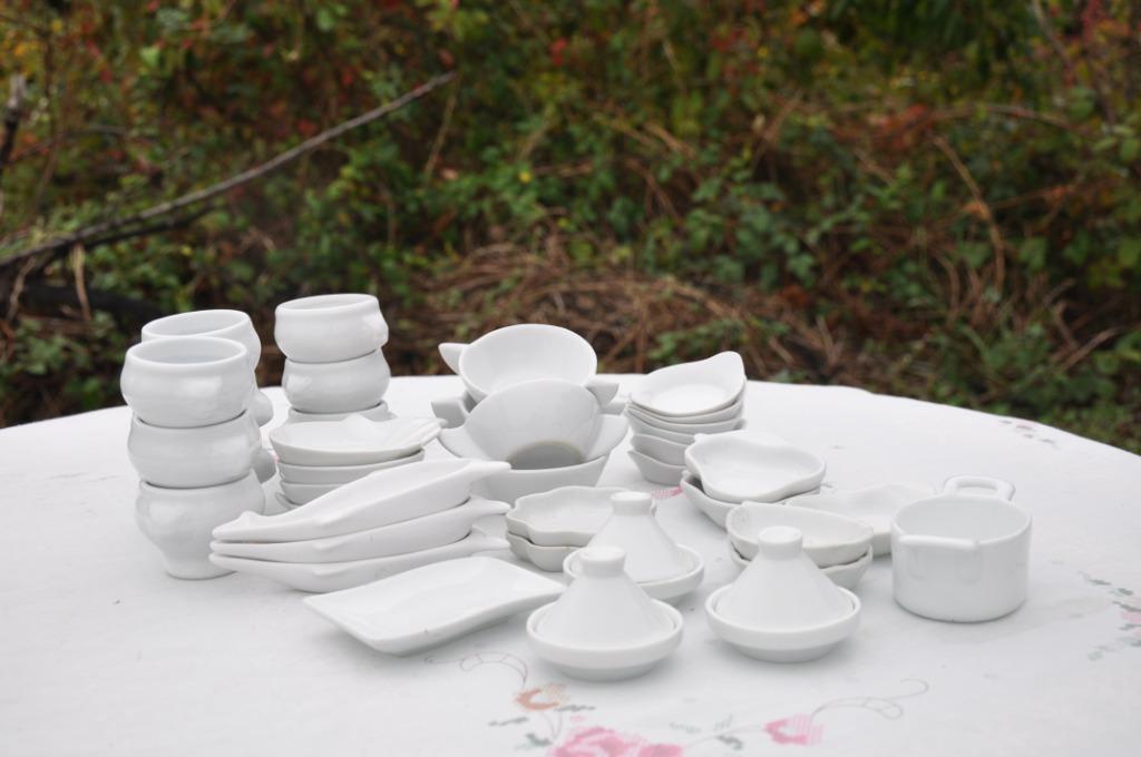 §  38 raviers porcelaine pour apero dinatoire, Maison & Meubles, Enlèvement ou Envoi, Comme neuf, Porcelaine, Récipient(s)