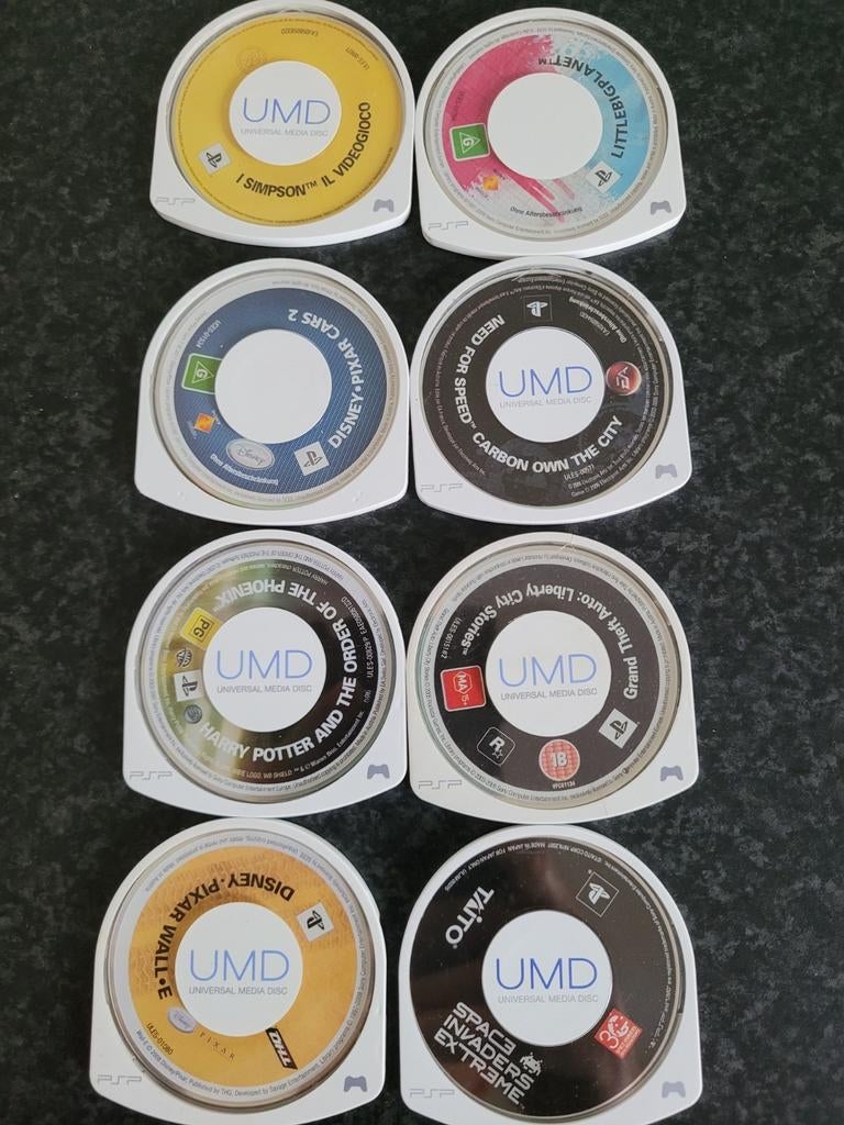 8 psp games, Enlèvement ou Envoi, Comme neuf