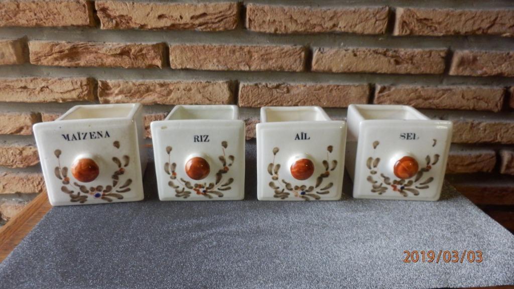 (22) -4 pots a épices en faience - vintage -, Antiquités & Art, Enlèvement ou Envoi