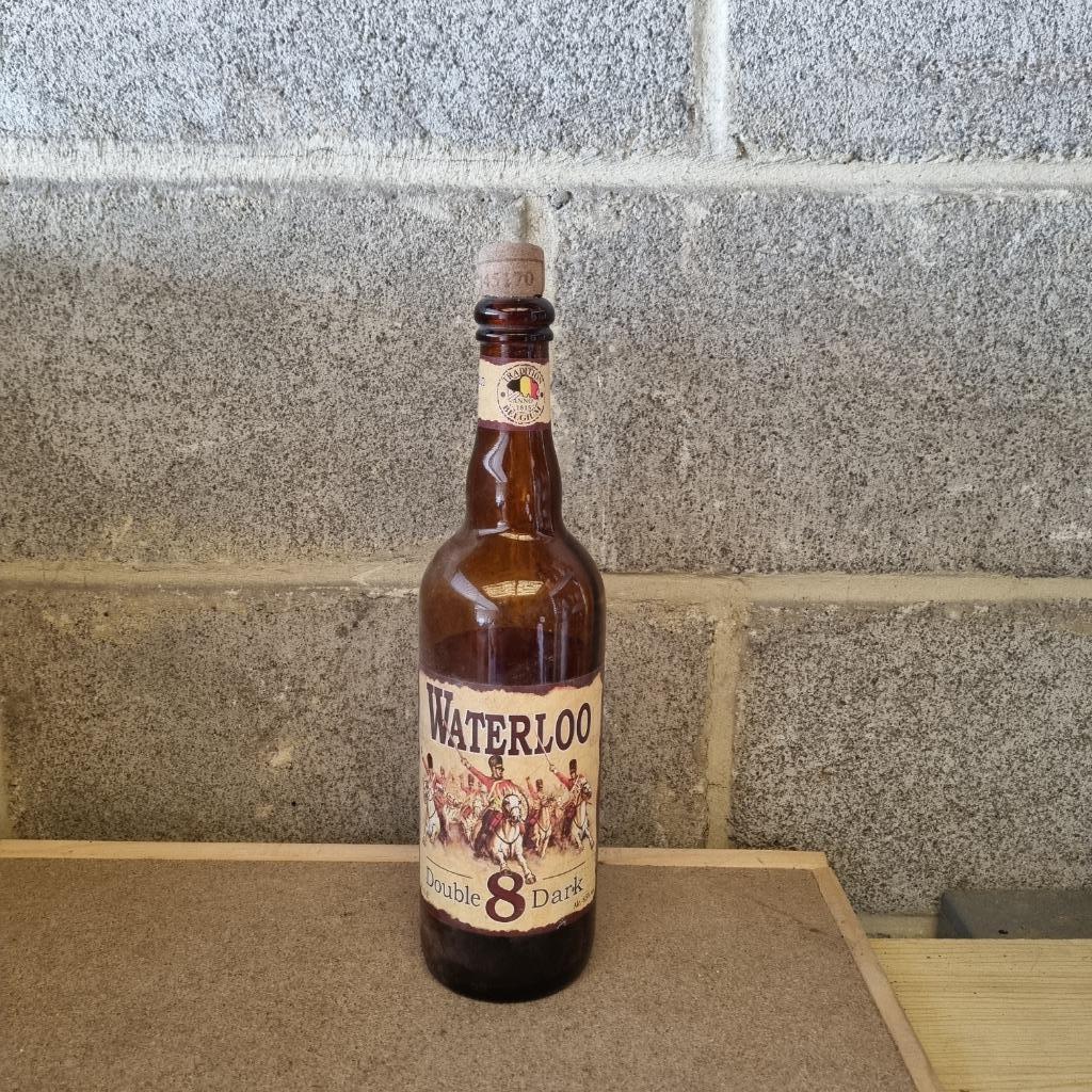 Bouteille de bière Waterloo Double 8 Dark, Enlèvement ou Envoi, Utilisé, Bouteille(s), Autres marques