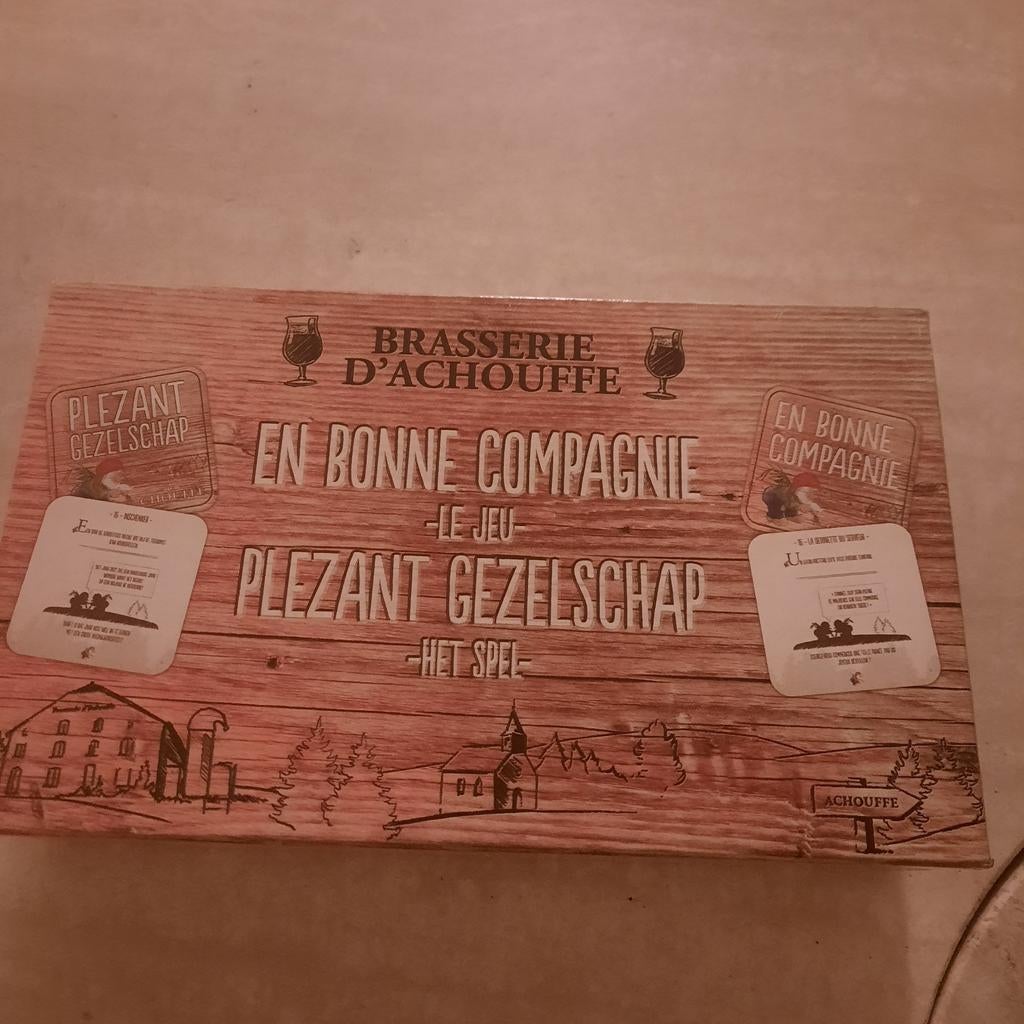 La Chouffe , plezant gezelschap - het spel - ., Ophalen of Verzenden, Zo goed als nieuw