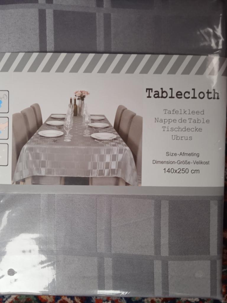 nappe neuve encore sous emballage, Enlèvement ou Envoi, Neuf, Rectangle, Intérieur