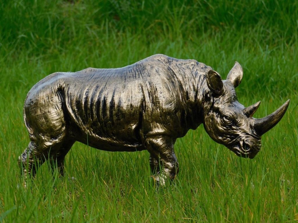 Beeld Neushoorn - 45 cm - Polystone, Ophalen of Verzenden, Kunststof, Dierenbeeld