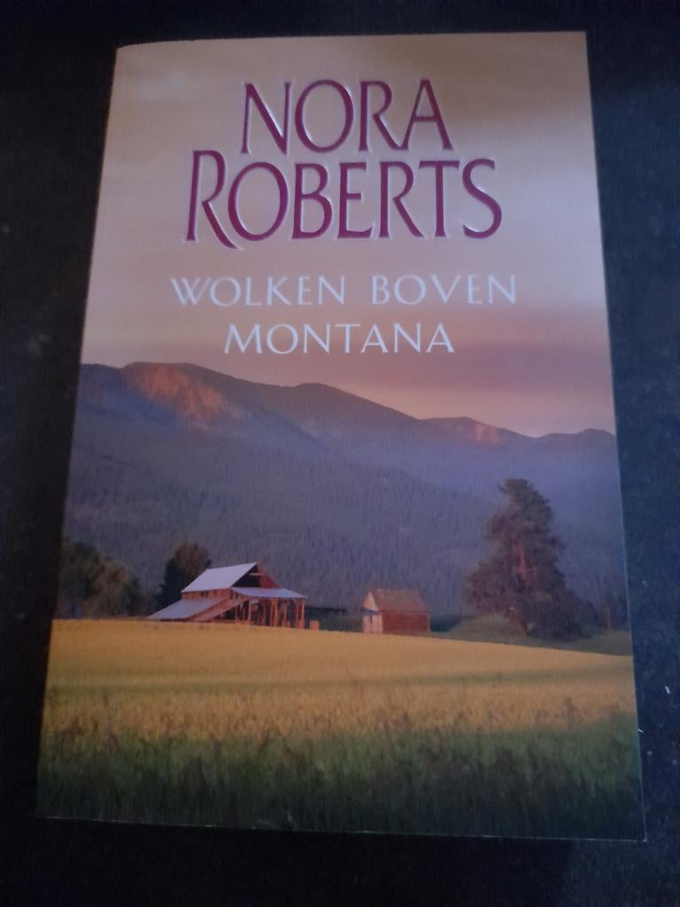 Nora Roberts - Wolken boven Montana, Boeken, Ophalen of Verzenden, Nora Roberts