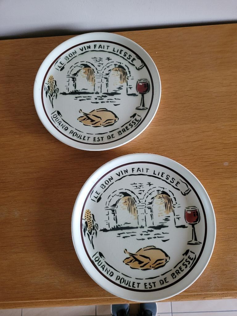 2 assiettes fromage Longchamp émaillé et craquelé, Enlèvement