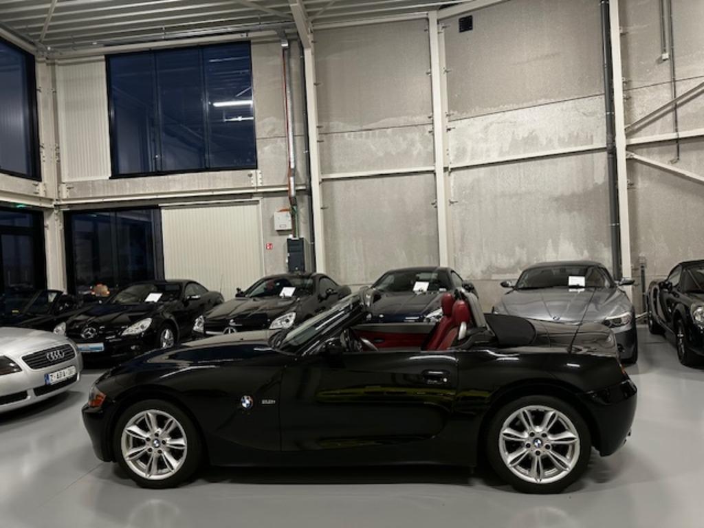 BMW Z4 2.2i 24v Roadster | Leder | Manueel | 17" velgen, Auto's, 2171 cc, Achterwielaandrijving, Cabriolet, Zwart