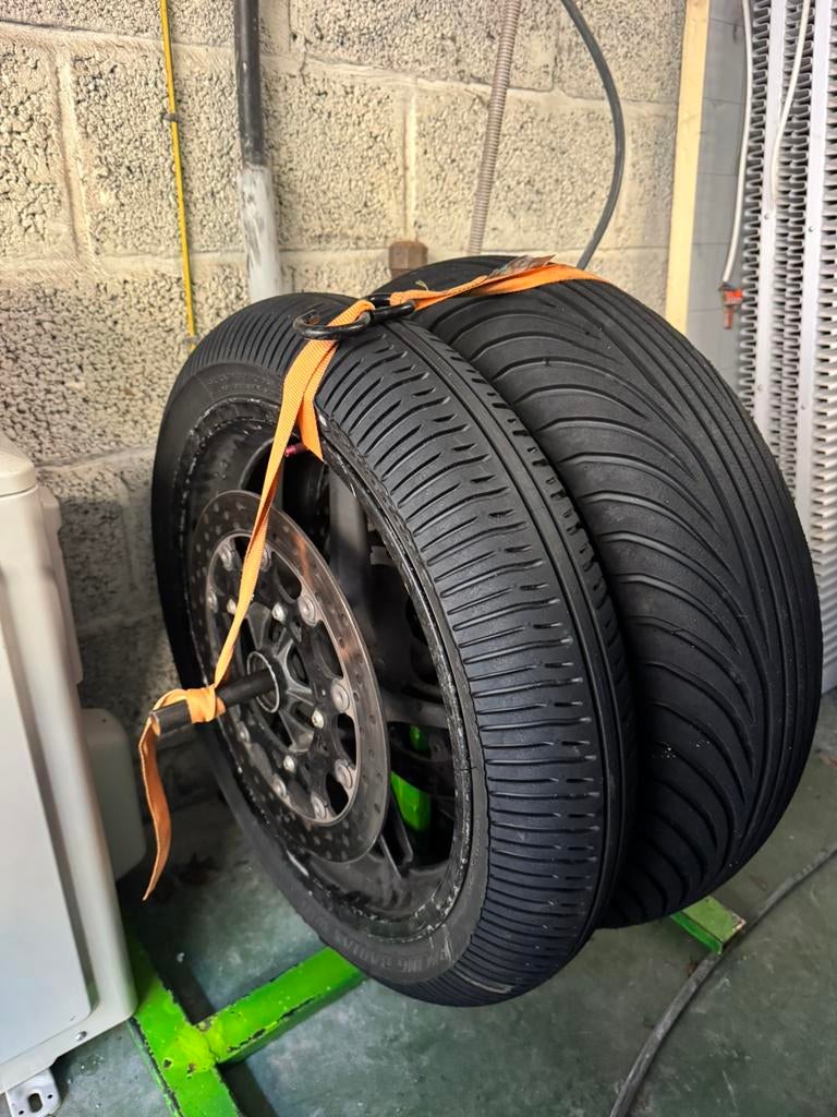 Set regenwielen yamaha R1 2005, Motoren, Ophalen, Gebruikt