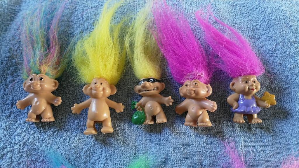 Trollen poppetjes, Enlèvement