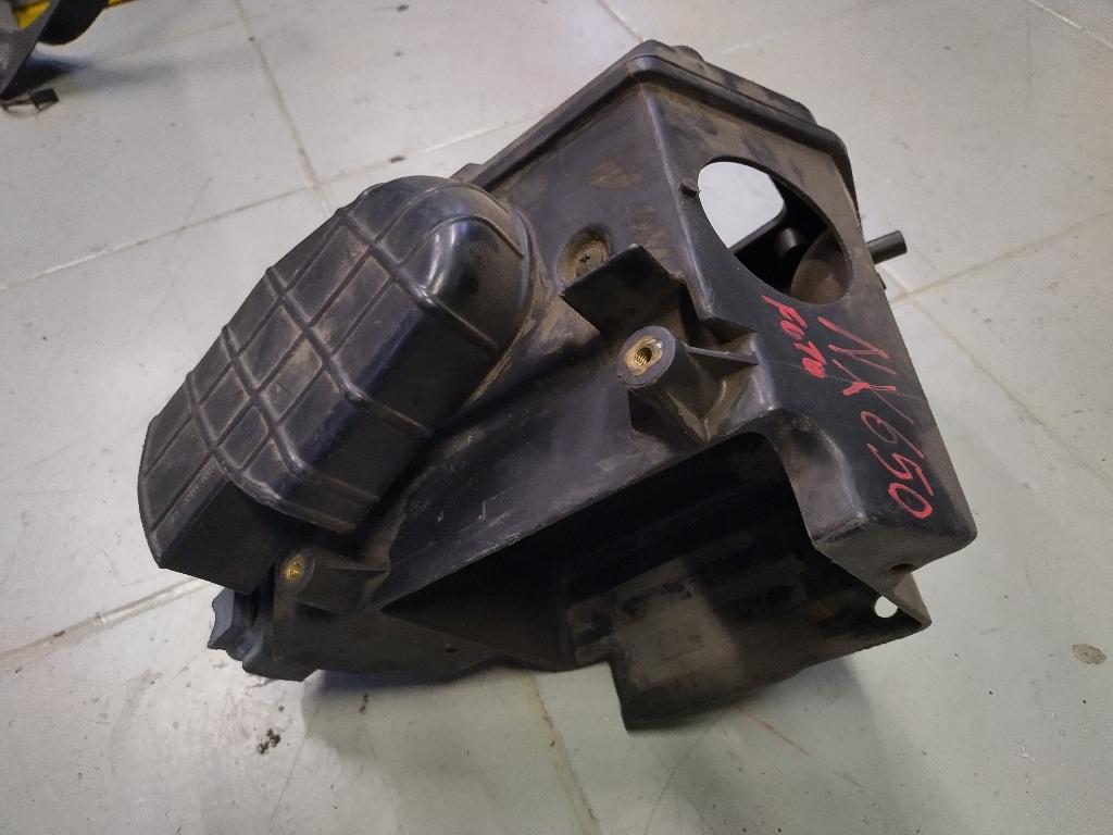 honda dominator 650 model '88-'91 airbox, Enlèvement ou Envoi, Utilisé
