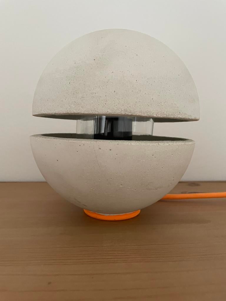 Lampe artisanale, Comme neuf
