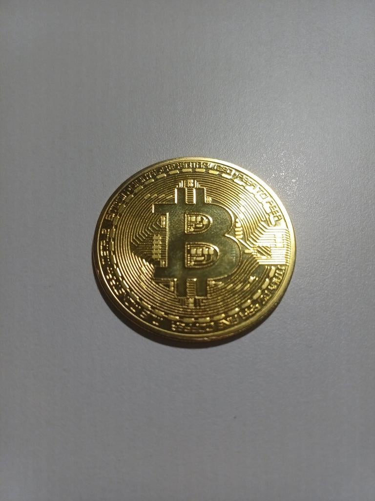 Pièce métallique Bitcoin dans une boîte, Enlèvement ou Envoi, Monnaie en vrac