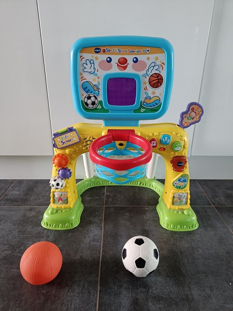 VTech sport en scoor speelplaats / basketbal en voetbal, Kinderen en Baby's, Speelgoed | Vtech, Ophalen, Zo goed als nieuw