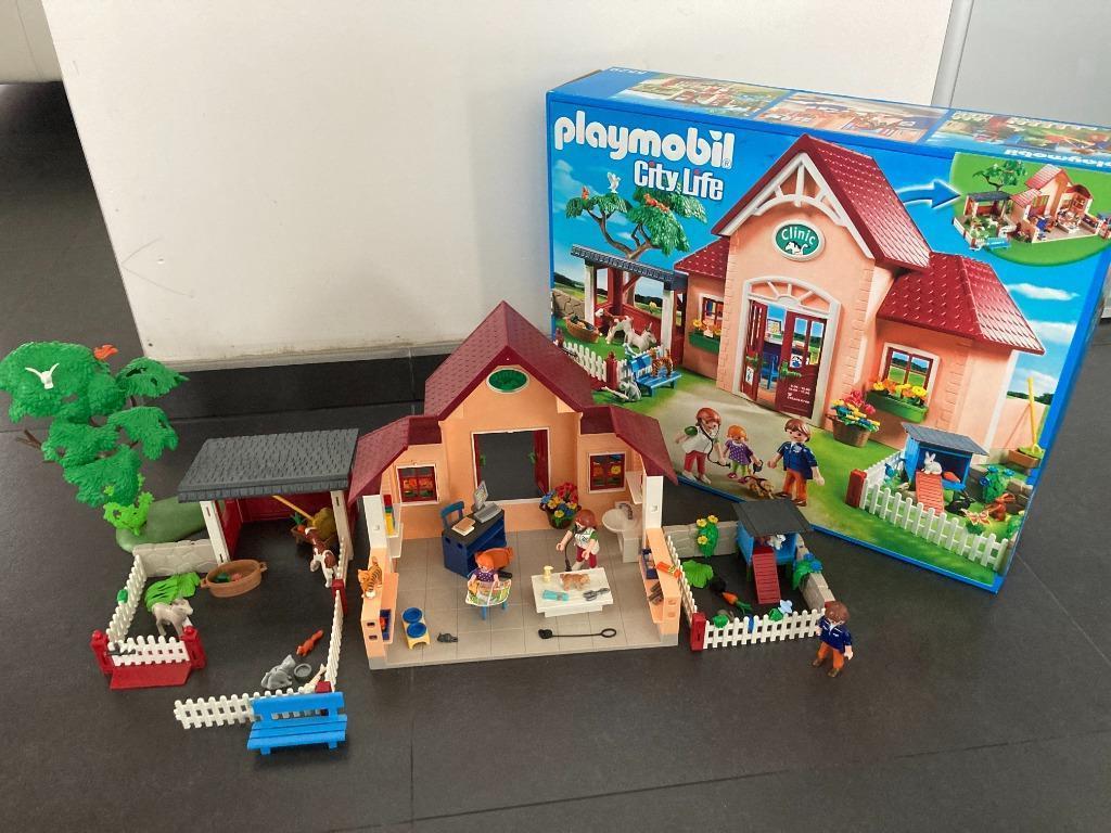 Playmobil Dierenkliniek Met Stal - 5529, Ophalen of Verzenden, Zo goed als nieuw, Complete set