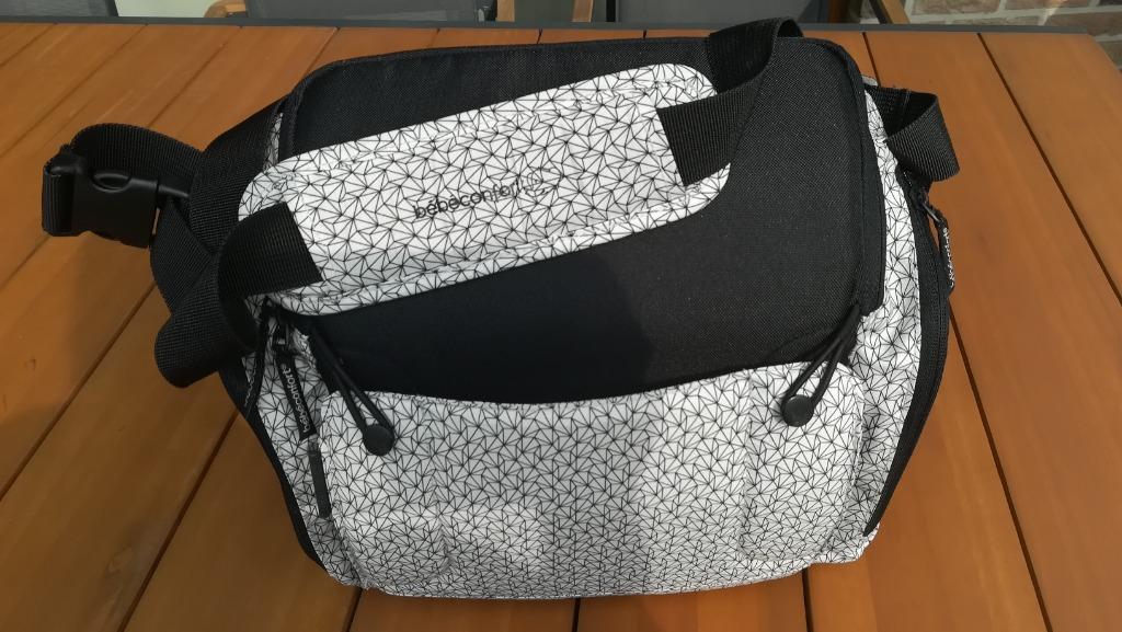 Sac à langer réhausseur Bébé Confort, Enfants & Bébés, Enlèvement, Utilisé, Sac d'épaule