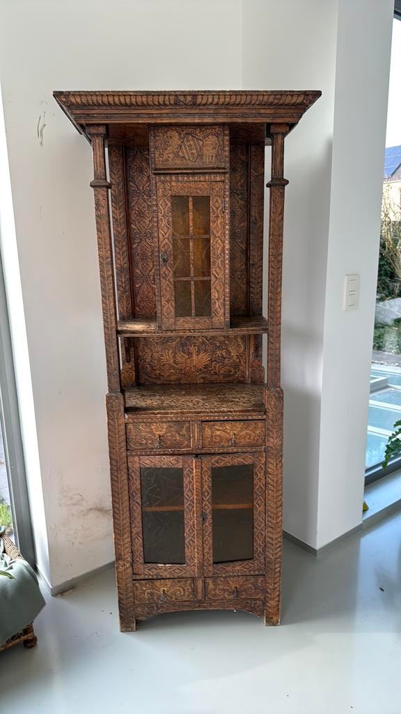 Antieke Art Nouveau kast met brandschildering, Ophalen