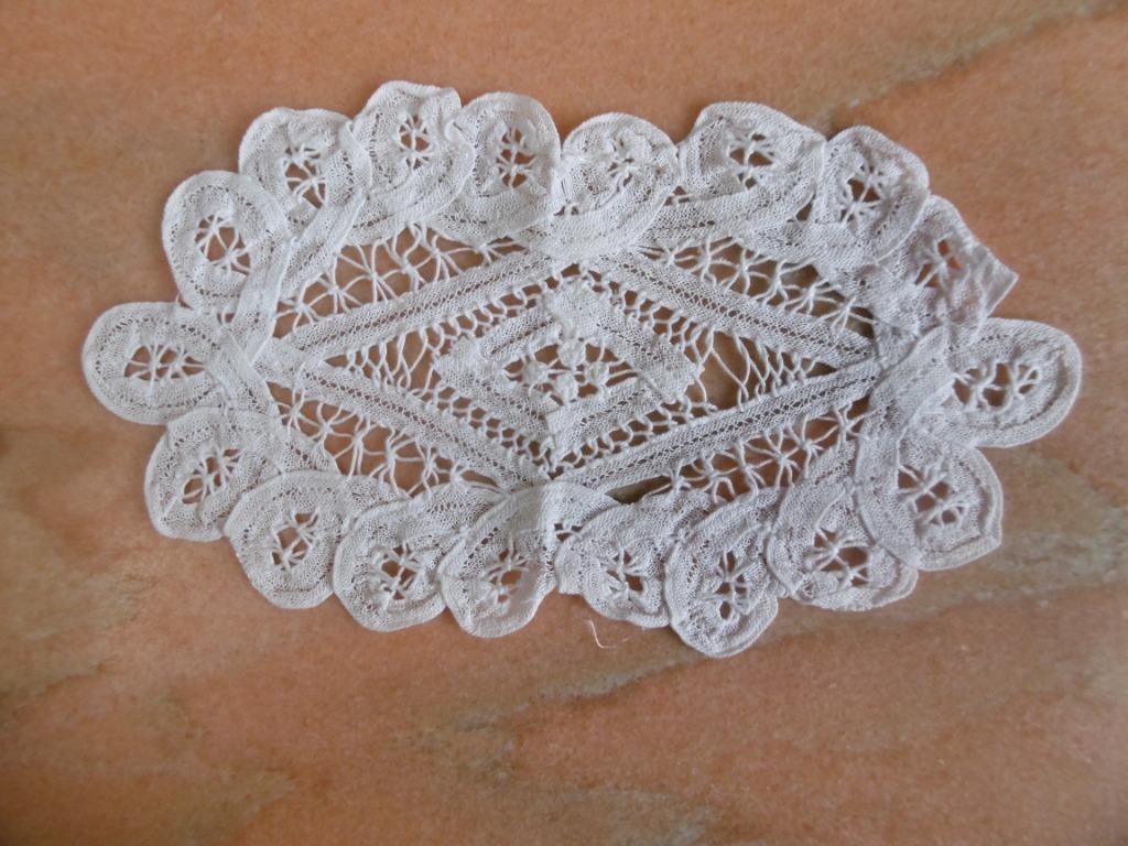 napperon ancien en dentelle blanc ovale, Enlèvement ou Envoi