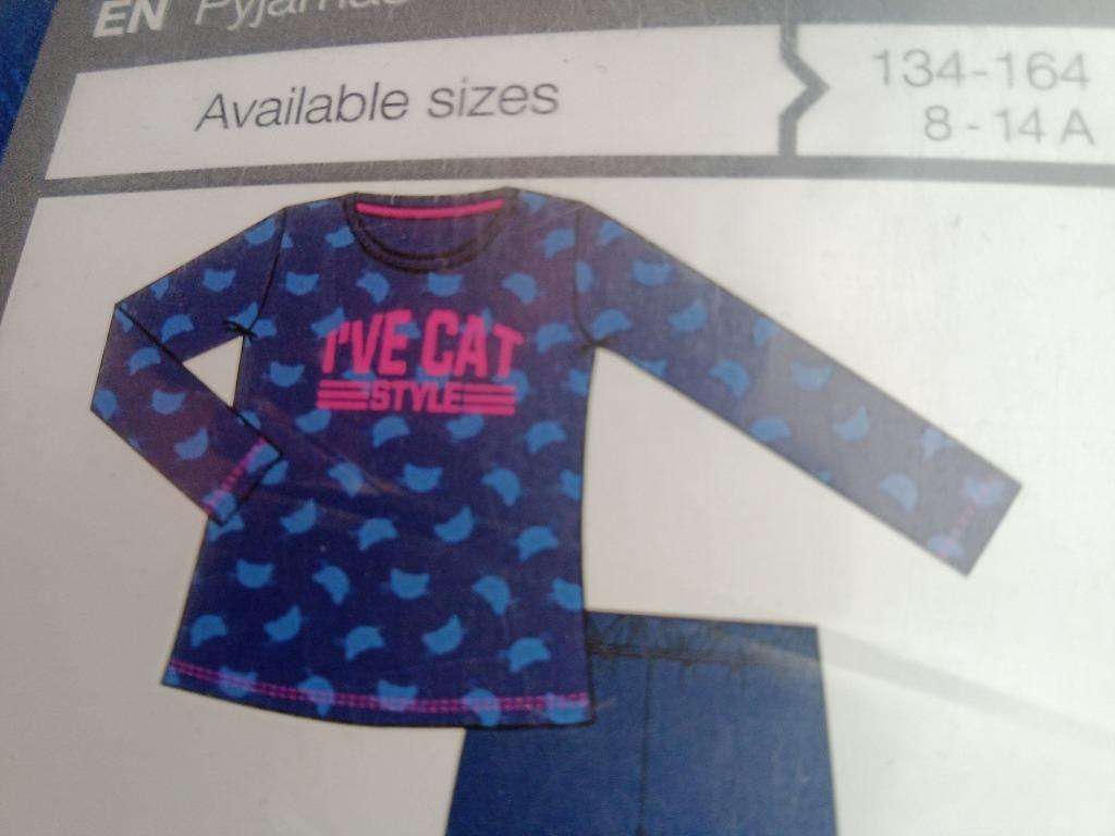 Nieuwe pyama "katten"  meisje:kind mt 146, Ophalen, Nieuw, Meisje, Nacht- of Onderkleding