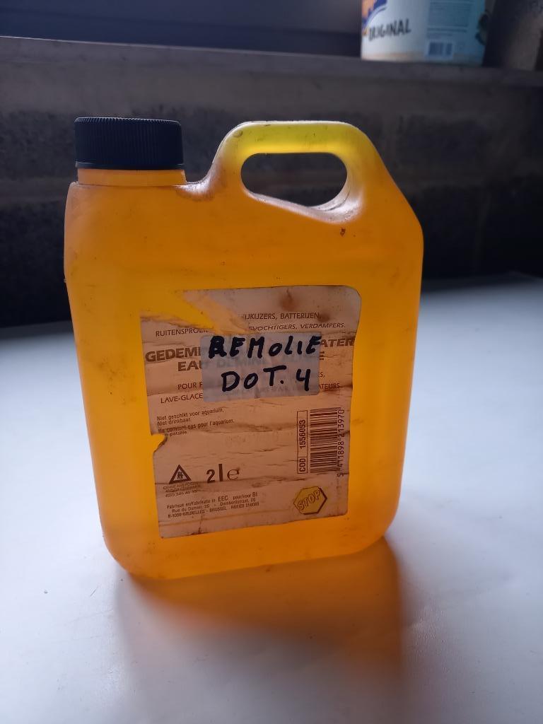 2L remolie Vloeistof  Dot 4, Auto-onderdelen, Ophalen, Nieuw