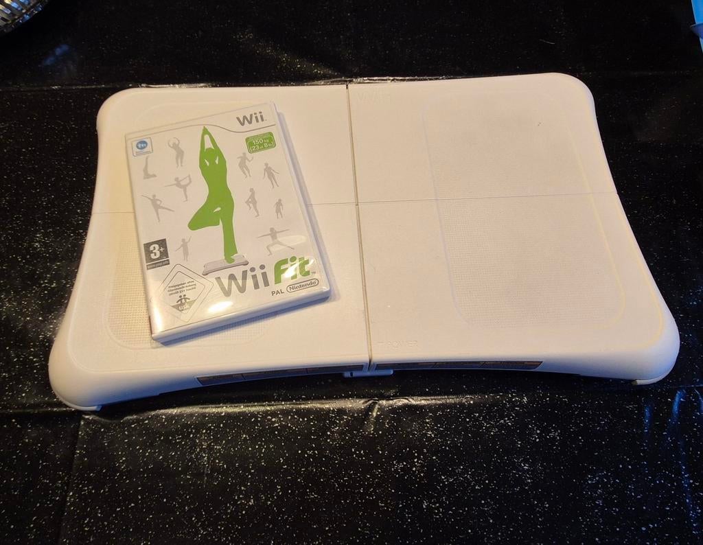 Nintendo Wii Fit Set - Inclusief Wii Balance Board & Game, Enlèvement ou Envoi, Comme neuf, Balance Board ou Tapis de danse, Sans fil