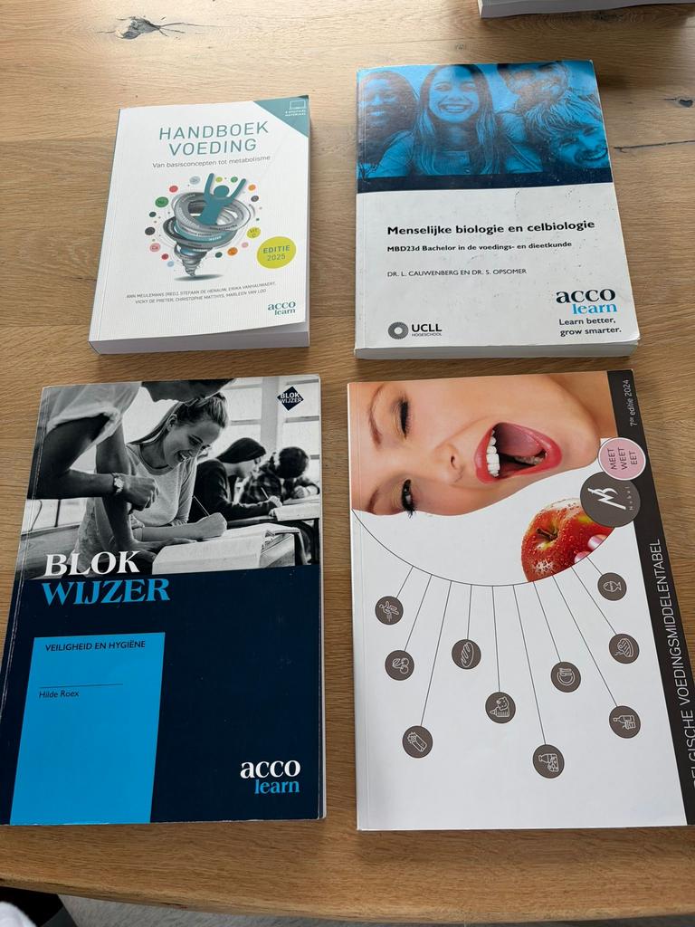 Boekenpakket voedings- en dieetkunde UCLL Leuven 1ste jaar, Enlèvement ou Envoi, Comme neuf, Régime et Alimentation