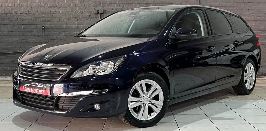 Peugeot 308 1.2i//1ere Pro//Carnet//47.000km//Toit Pano//, Autos, Achat, Euro 6, Entreprise, Entretenue par le concessionnaire