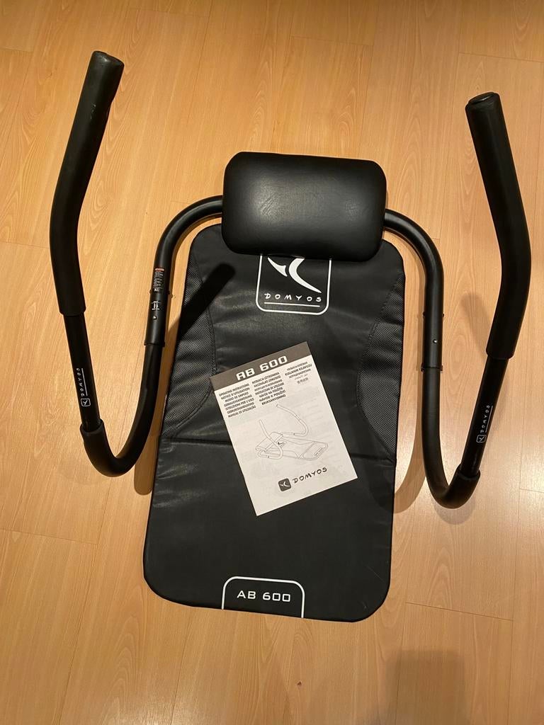 Appareil de fitness Decathlon AB600 pour abdos, Sports & Fitness, Abdominaux, Enlèvement, Utilisé, Métal